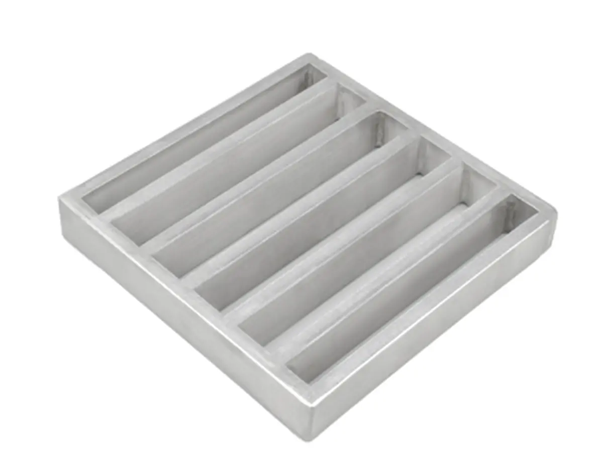 Žebříkový kryt 25x8mm čtvercový